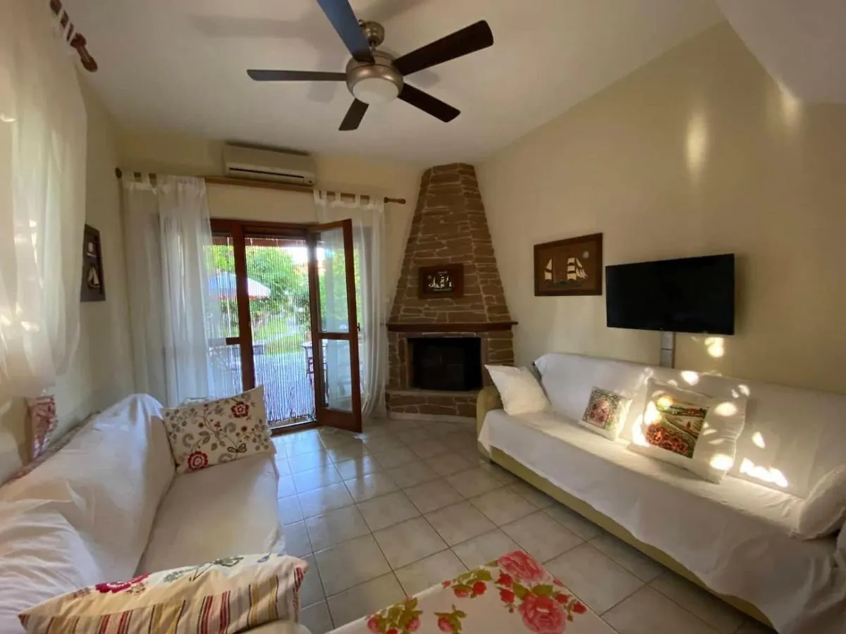 Georgia'S House Villa Nikiti  Grecia